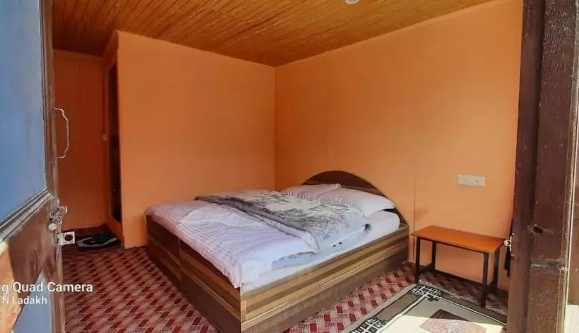 Aamiaismajoitus (B&B) Coasltine Cottages Lukung Ladakh By Lexstays