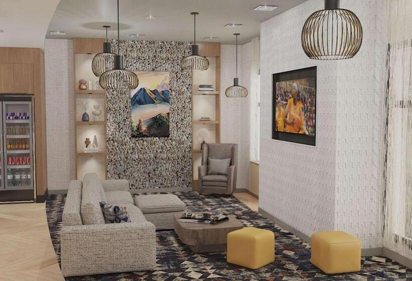 Cambria Hotel Pigeon Forge