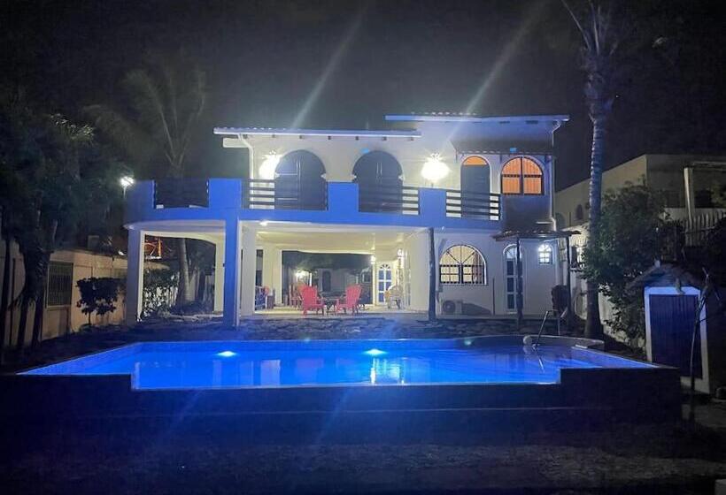 پانسیون Casa Playa Jade