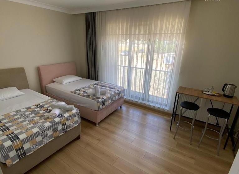 פנסיון Double Room With Bathroom And Breakfast
