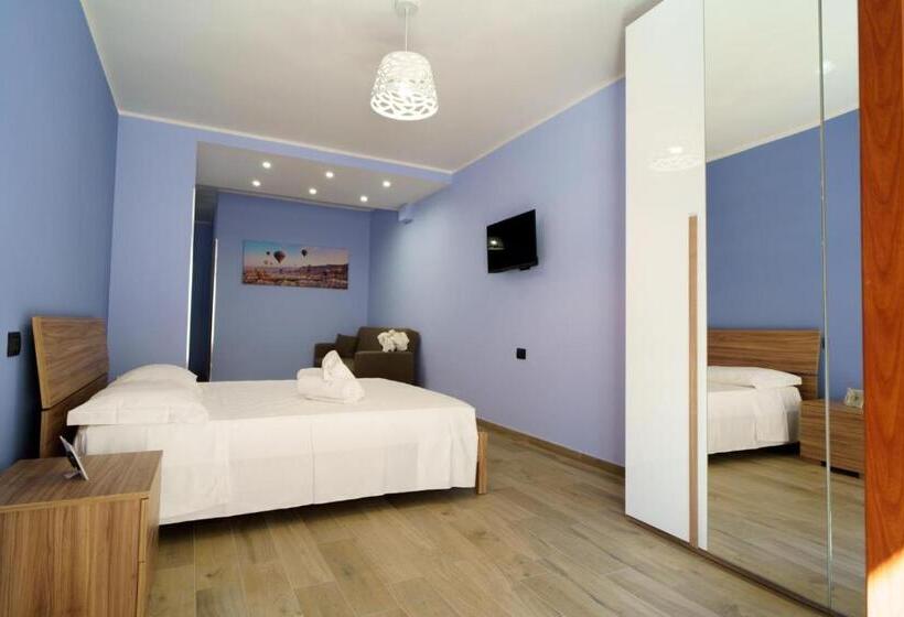 پانسیون Maccuro Luxury Apartment Blu