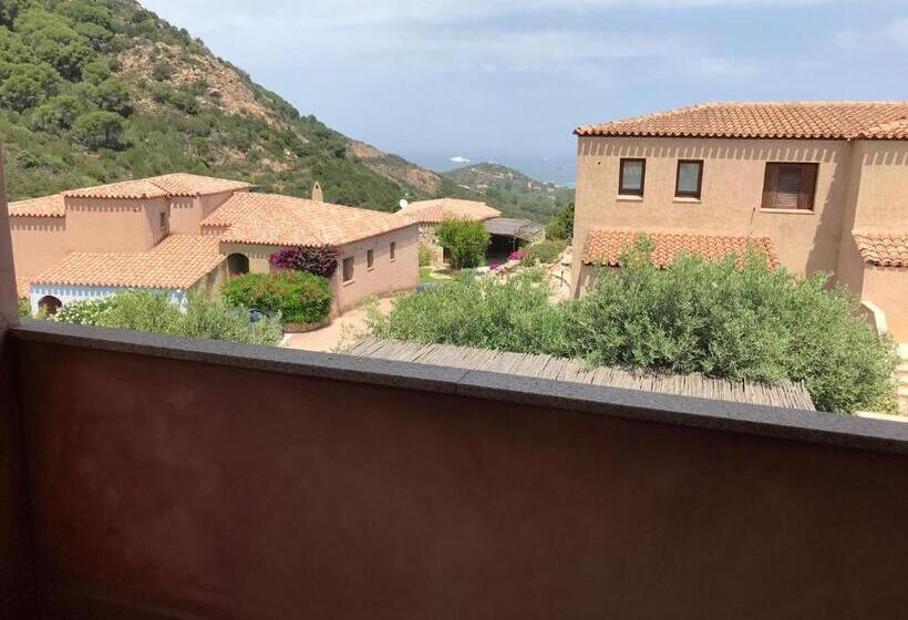 Пансион Matty & Yla   Costa Smeralda