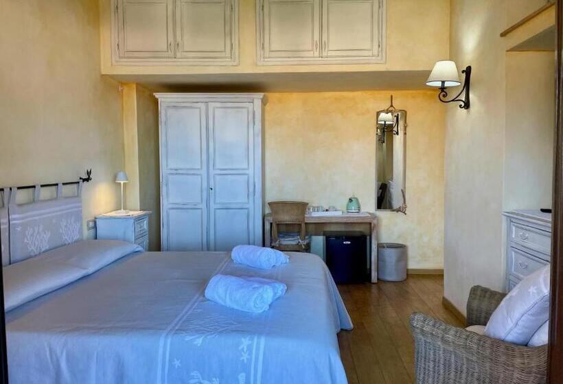 Пансион Matty & Yla   Costa Smeralda