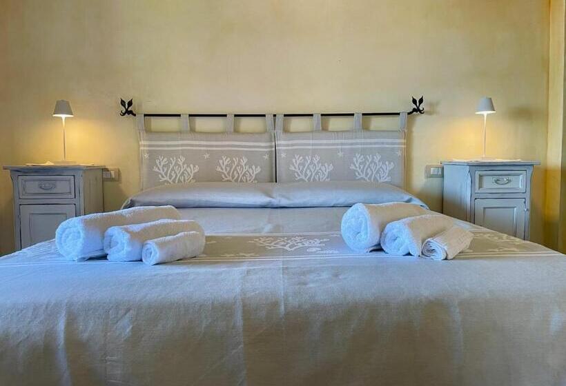 Пансион Matty & Yla   Costa Smeralda