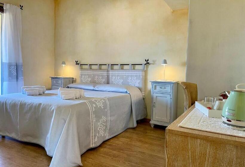 Пансион Matty & Yla   Costa Smeralda