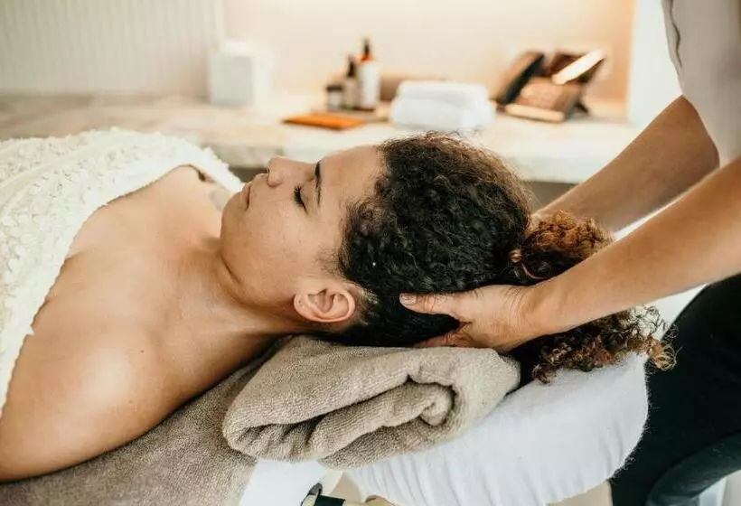 リゾートホテル Rumi On Louth