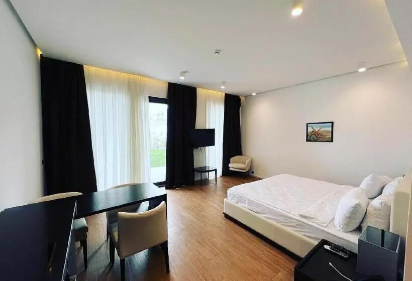 Sea Breeze White Villas 2