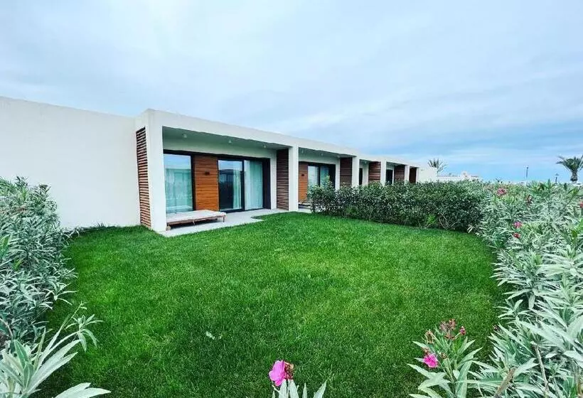 Sea Breeze White Villas 2