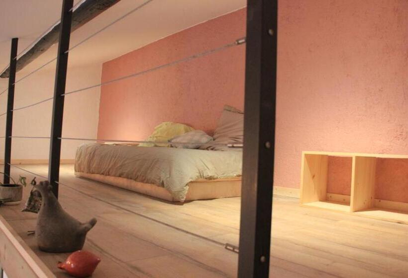 مبيت وإفطار Mascalou