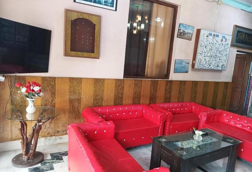 Отель 7  High Rock