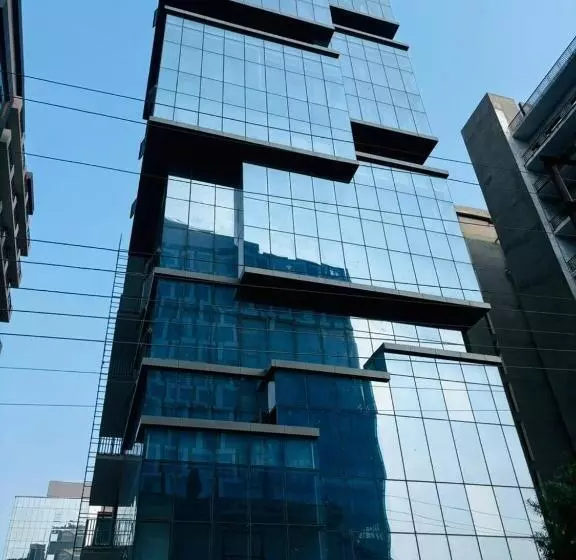 Hotelli Aquila Grand Suites   Noida Sector 136