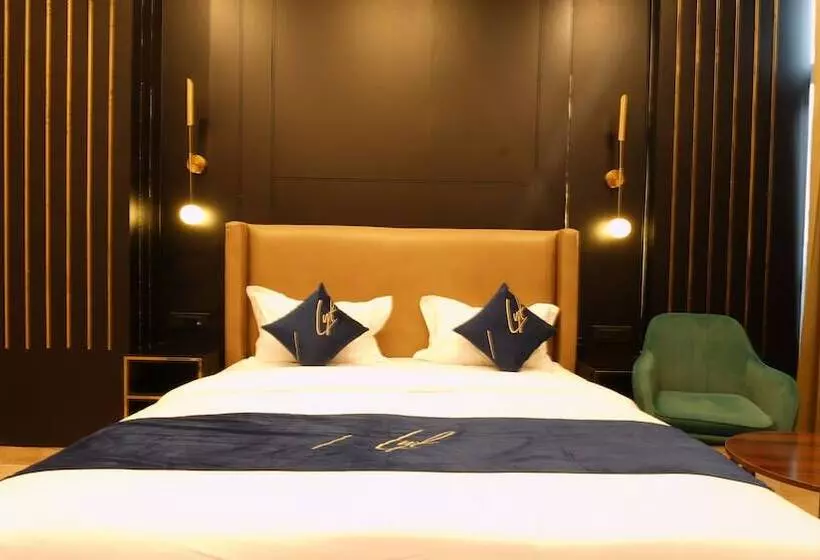 Hotelli Aquila Grand Suites   Noida Sector 136