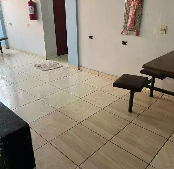 هتل کپسول Don Carmelo