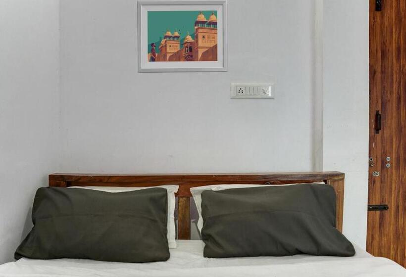 בית מלון כפרי O Jashwanth Residency