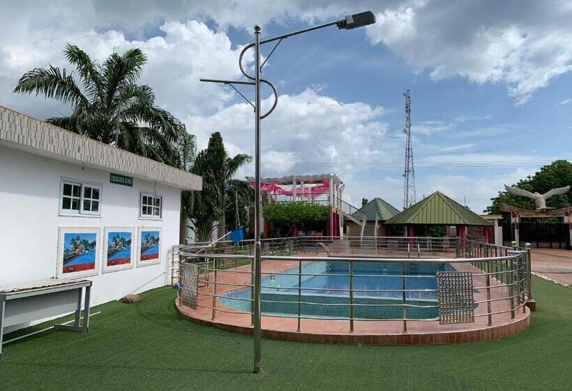 ホテル Tongor Royal Resort