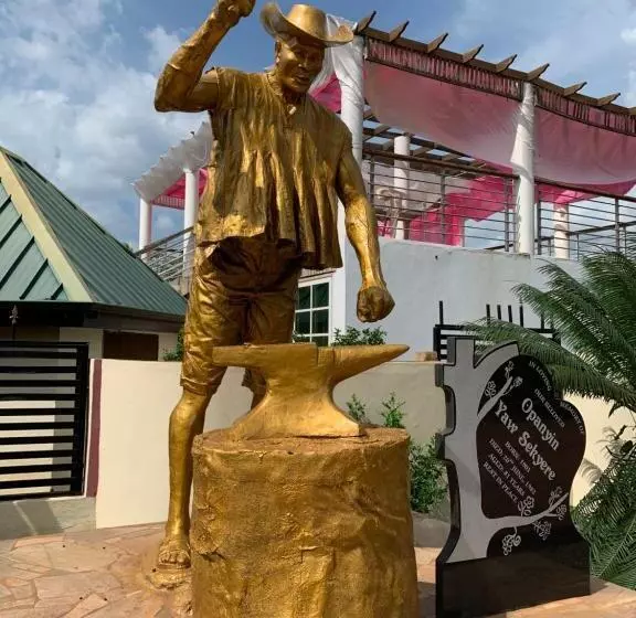 ホテル Tongor Royal Resort
