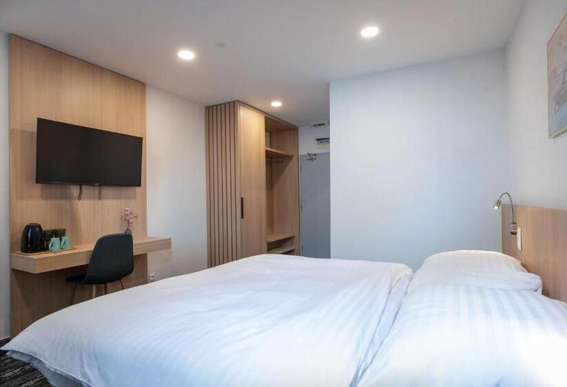 Отель Vila Efekt