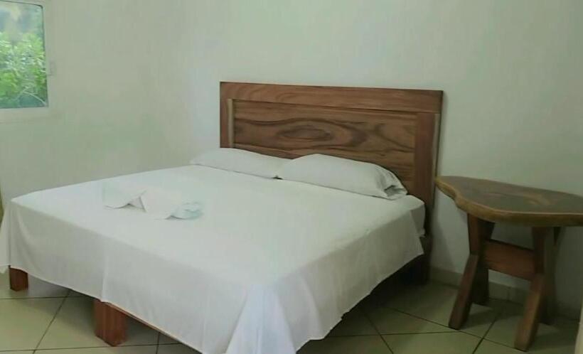 فندق Y Restaurant Natalia