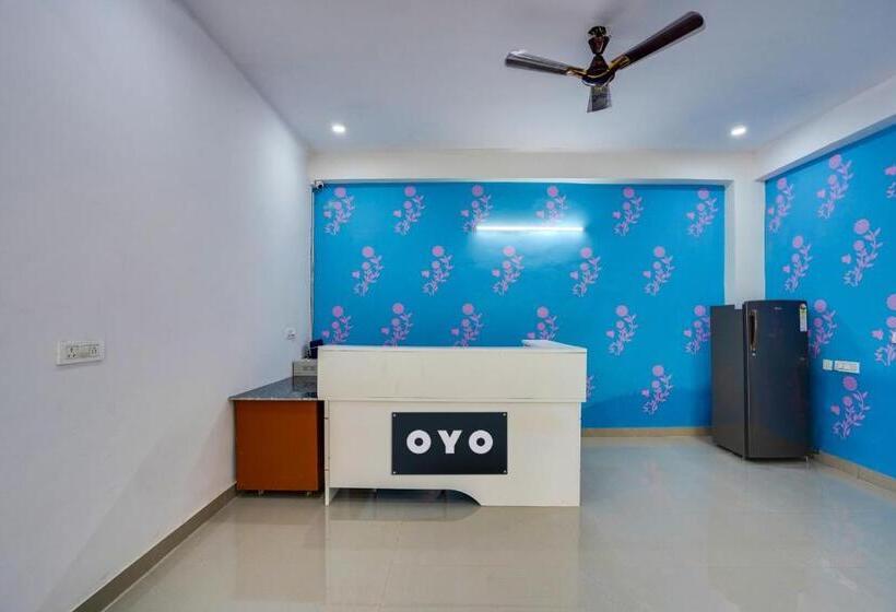 Oyo Hotel Royal Palace