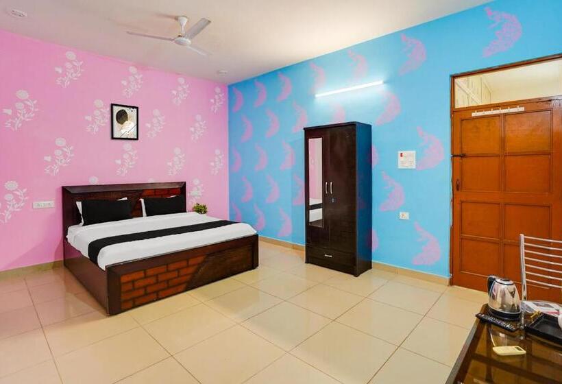 Oyo Hotel Royal Palace