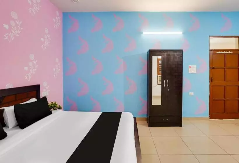 Oyo Hotel Royal Palace