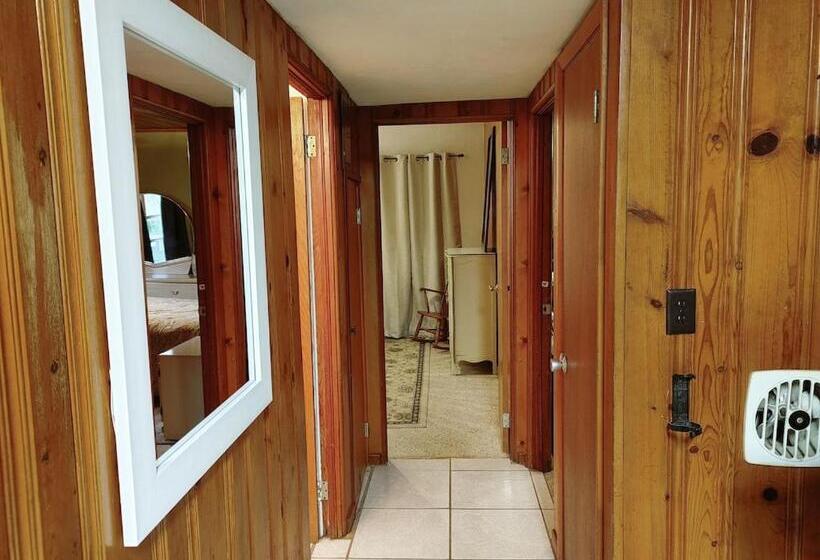 פנסיון Aunt Inez Inn