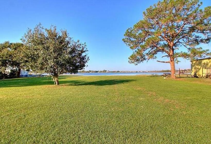 פנסיון Aunt Inez Inn