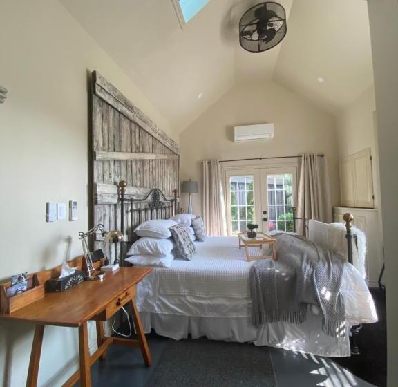 Пансион Wellington Street Guest House