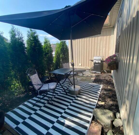 Пансион Wellington Street Guest House