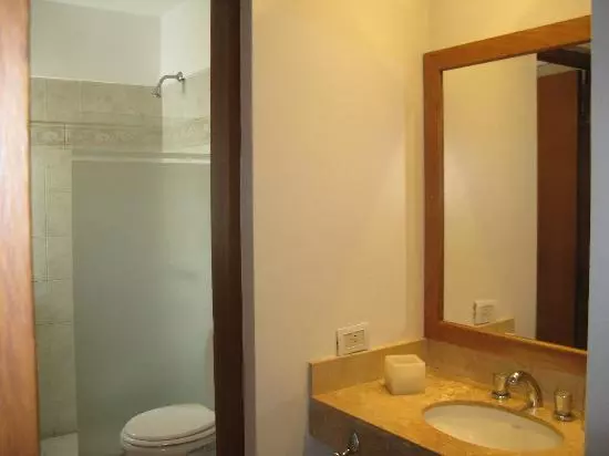 هتل Brisen Alojamientos