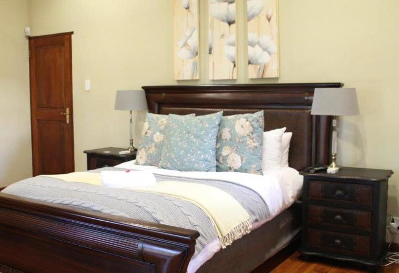 Hotel 93 On Celliers Guesthouse