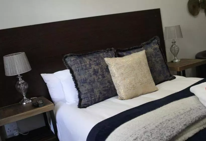 Hotelli 93 On Celliers Guesthouse