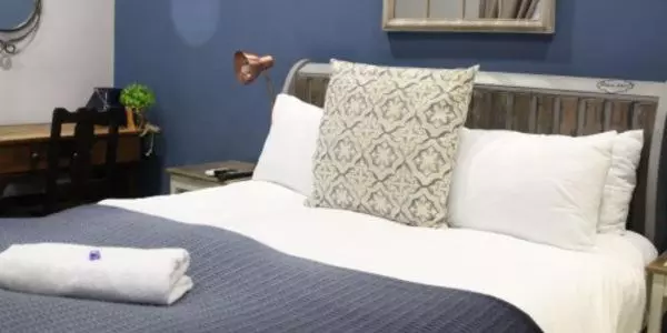 Hotelli 93 On Celliers Guesthouse