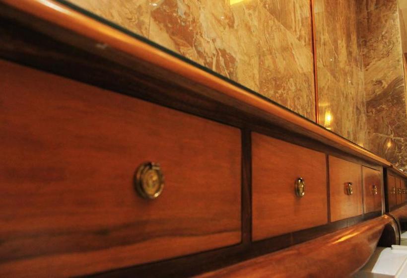 酒店 Belgian Suites