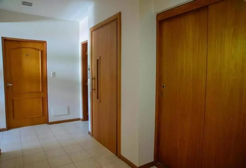 هتل Brisen Alojamientos