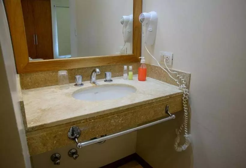 هتل Brisen Alojamientos