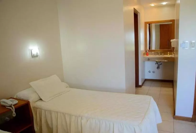 هتل Brisen Alojamientos