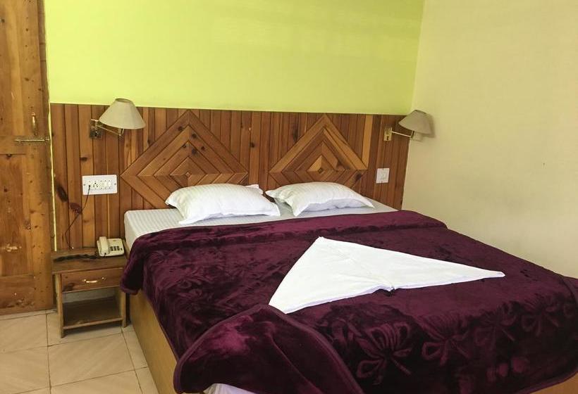 בית מלון כפרי Chandertal