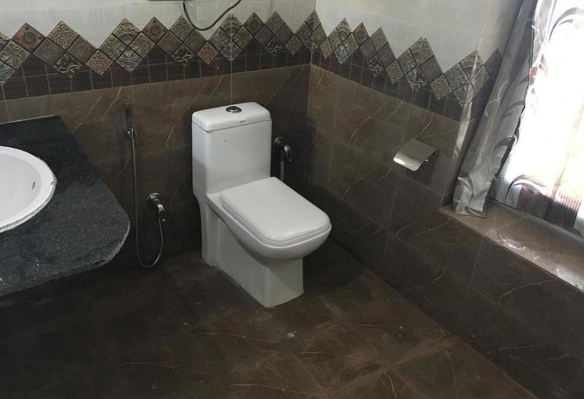 בית מלון כפרי Chandertal