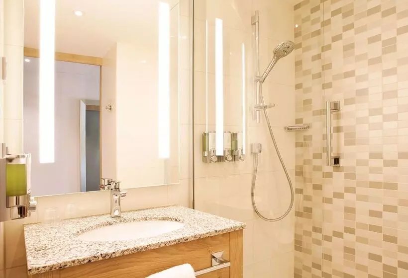 Hotelli Hampton By Hilton Aachen Tivoli