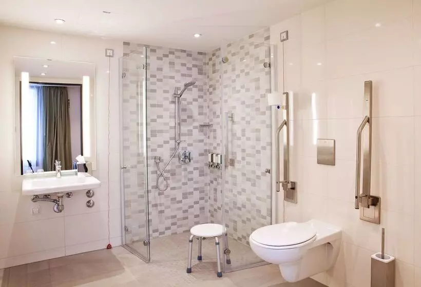 Hotelli Hampton By Hilton Aachen Tivoli