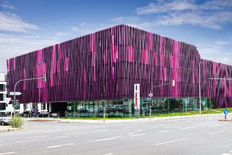 Hotelli Hampton By Hilton Aachen Tivoli