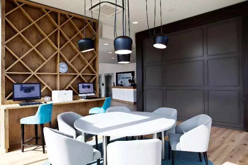 Hotelli Hampton By Hilton Aachen Tivoli