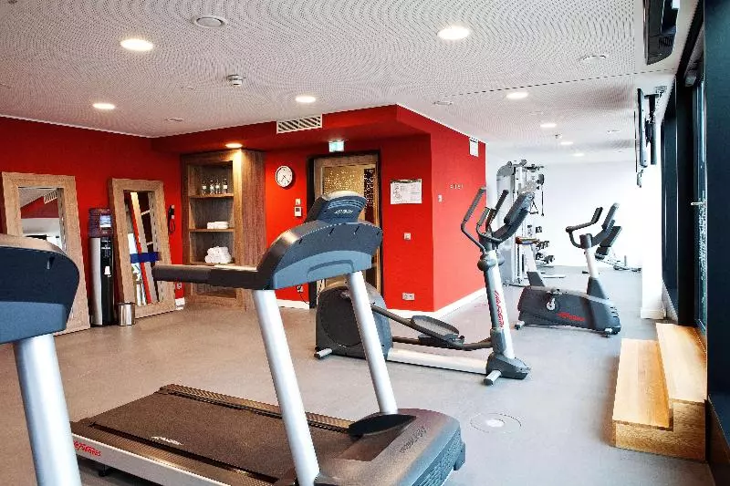 Hotelli Hampton By Hilton Aachen Tivoli