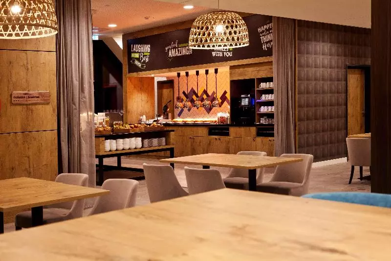 Hotelli Hampton By Hilton Aachen Tivoli