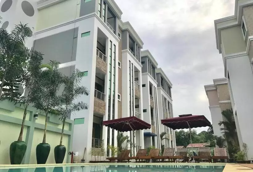 Hotel Ten Mile