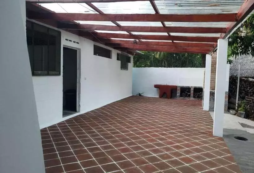 Retkeilymaja Hostal Tia Reyna