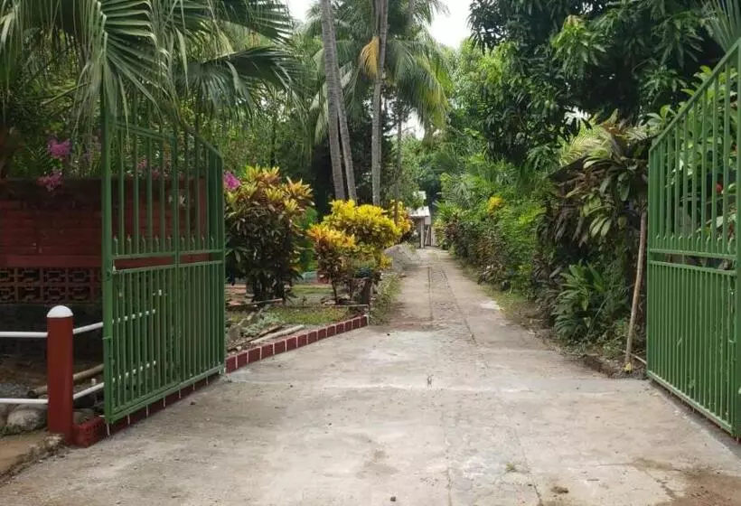 Retkeilymaja Hostal Tia Reyna