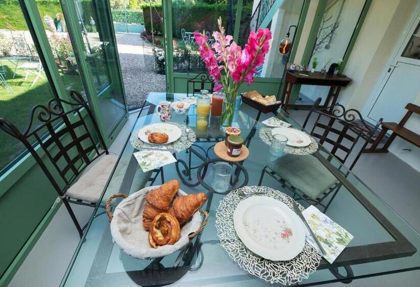 Bed and Breakfast L Echo Des Bois