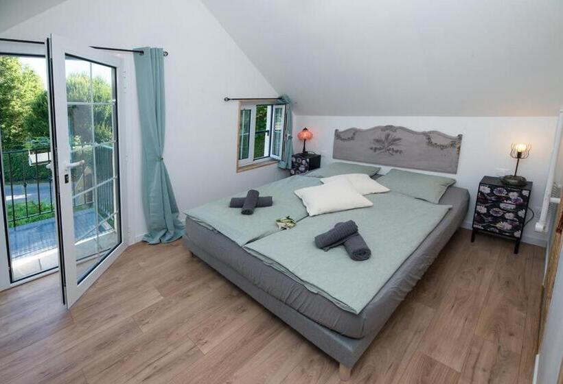 Bed and Breakfast L Echo Des Bois